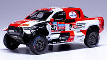 Indlæs billede til gallerivisning TOYOTA HILUX PICK-UP GR DKR TEAM GAZOO RACING N 217 5th RALLY DAKAR 2023 HENK LATEGAN - BRETT CUMMINGS WHITE RED 1:43