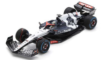Indlæs billede til gallerivisning SCUDERIA ALPHATAURI AT04 #3 DANIEL RICCIARDO 10th BELGIAN GP 2023 WITH WET TYRES hvid/mørk blå 1:18