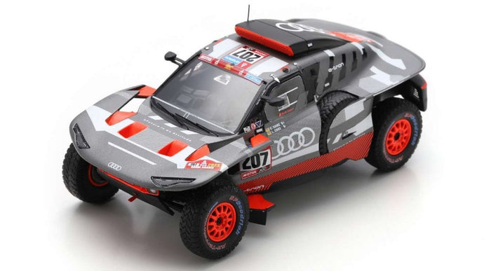 AUDI Q E-TRON RS TEAM AUDI SPORT N 207 RALLY DAKAR 2023 CARLOS SAINZ - LUCAS CRUZ GREY SILVER BLACK 1:43