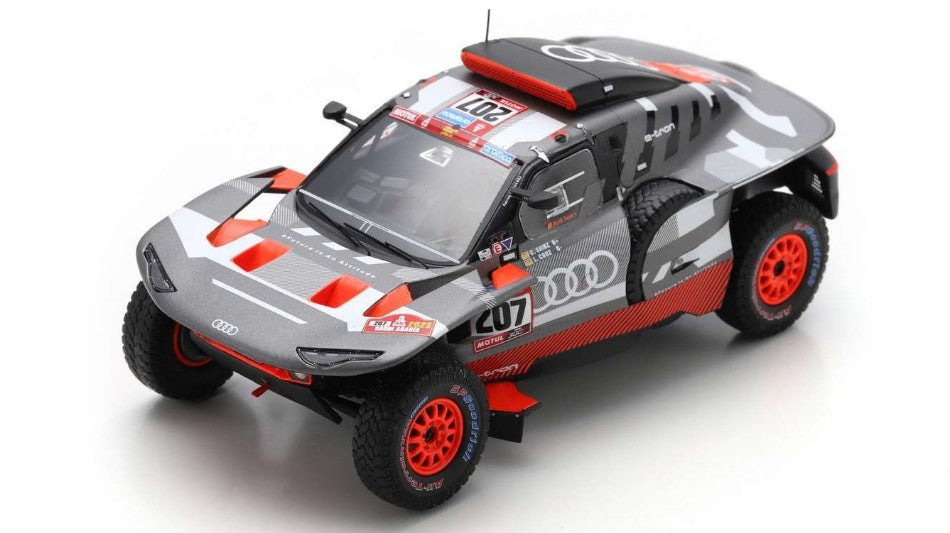 AUDI Q E-TRON RS TEAM AUDI SPORT N 207 RALLY DAKAR 2023 CARLOS SAINZ - LUCAS CRUZ GREY SILVER BLACK 1:43