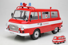 Indlæs billede til gallerivisning BARKAS B 1000 KLEINBUS FEUERWEHR AMBULANCE 1965 rød/hvid 1:18