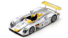 Indlæs billede til gallerivisning AUDI R8 3.6L TURBO V8 TEAM AUDI SPORT JOEST N 9 2nd 24h LE MANS 2000 LAURENT AIELLO - ALLAN McNISH - STEPHANE ORTELLI SILVER YELLOW 1:18