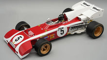 Indlæs billede til gallerivisning Ferrari 312 B2 #5 JACKY ICKX SOUTH AFRICAN GP 1972 + FIGUUR rød/hvid 1:18