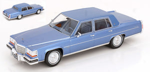Cadillac FLEETWOOD BROUGHAM 1982 lys blå metallic 1:18