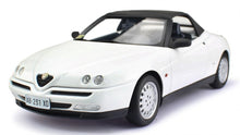 Indlæs billede til gallerivisning Alfa Romeo SPIDER 2.0 T.SPARK 16V 1995 WITH SOFT TOP hvid 1:18