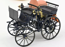 Indlæs billede til gallerivisning DAIMLER MOTORKUTSCHE 1886 DARK BLUEn REPRODUCTION 1:18