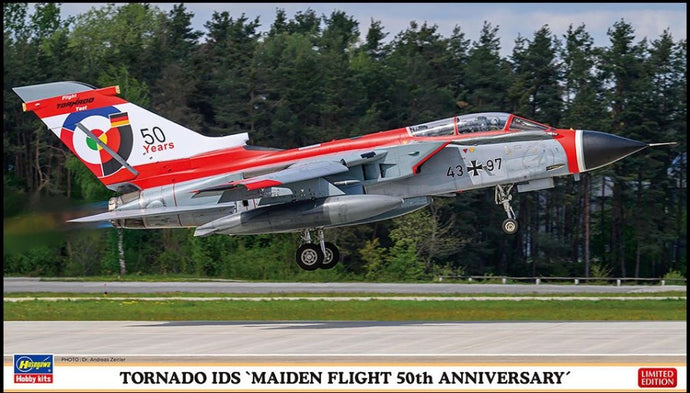PANAVIA AIRCRAFT TORNADO IDS MAIDEN FLIGHT MILITARY AIRPLANE 1980 / 1:72