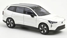 Indlæs billede til gallerivisning VOLVO EX90 2024 CRYSTAL WHITE PEARL 1:43