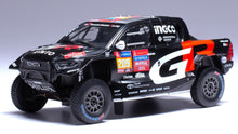 Indlæs billede til gallerivisning Toyota GR DKR HILUX EVO T1U #209 DE VILLIERS/MURPHY RALLY DAKAR 2024 sort/rød/hvid 1:43