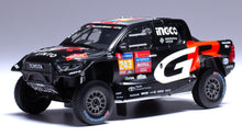 Indlæs billede til gallerivisning TOYOTA HILUX GR DKR EVO T1U PICK-UP TEAM GAZOO RACING N 243 RALLY DAKAR 2024 GUY BOTTERILL - BRETT CUMMINGS BLACK RED 1:43