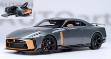 Indlæs billede til gallerivisning 1/18 Nissan Skyline GT-R (R50) by Italdesign, silver/gold 1:18