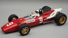 Indlæs billede til gallerivisning Ferrari 312 F1 #9 LORENZO BANDINI GERMAN GP 1966 + FIGUUR rød/hvid 1:18