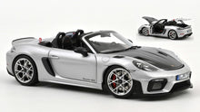 Indlæs billede til gallerivisning PORSCHE 718 SPYDER RS W/WEISSACH PACK 2023 GT MET.SILVER 1:18