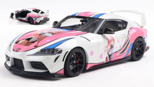 Indlæs billede til gallerivisning Toyota GR SUPRA SOLODO WORKS ITASHA 2024 hvid/lyserød/blå 1:18