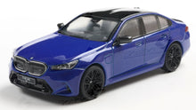 Indlæs billede til gallerivisning BMW G90 M5 SEDAN 2024 MARINAnBAY BLUE 1:43 fra Solido