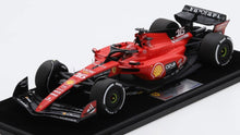 Indlæs billede til gallerivisning FERRARI F1 SF-23 TEAM SCUDERIA FERRARI N 16 4th SINGAPORE GP 2023 CHARLES LECLERC WITH SHOWCASE RED BLACK 1:18