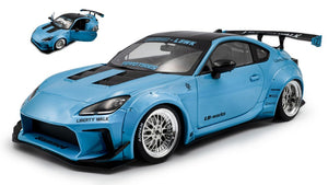 Toyota GR86 LIBERTY WALK BODY KIT 2024 lys blå/sort 1:18