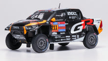 Indlæs billede til gallerivisning TOYOTA HILUX GR DKR EVO T1+ TEAM GAZOO RACING N 211 RALLY DAKAR 2025 HENK LATEGAN - BRETT CUMMINGS BLACK 1:43