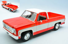 Indlæs billede til gallerivisning Chevrolet C10 CHEYENNE SUPER 1974 rød/hvid 1:18