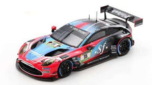 Indlæs billede til gallerivisning Aston Martin VANTAGE AMR GT3 EVO #35 HULL/MAZATIS/ASSENHEIMER/ORTMANN 24H NURBURGRING 2024 lyserød/lilla 1:43