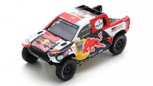 Indlæs billede til gallerivisning TOYOTA HILUX T1 GR DKR PICK-UP TEAM TOYOTA GAZOO RACING RED BULL N 200 WINNER RALLY DAKAR 2023 NASSER AL-ATTIYAH - MATHIEU BAUMEL WHITE BLUE RED YELLOW 1:18