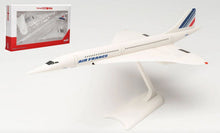 Indlæs billede til gallerivisning Rolls Royce CONCORDE Air France F-BVFB hvid/blå/rød 1:250