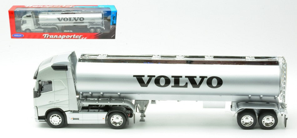 VOLVO FH 4x2 TRACTOR SILVER W/SILVER OIL TANKER 1:32