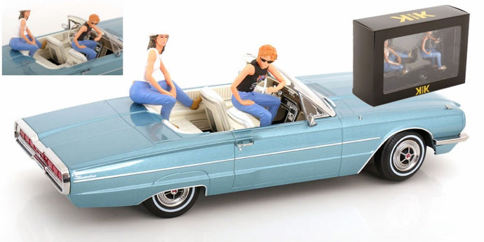 FIGURES SET 2X GIRL- CAR NOT INCLUDED VARIOUS 1:18