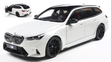Indlæs billede til gallerivisning BMW 5-SERIES M5 TOURING (G99) SW STATION WAGON 2024 WHITE 1:18