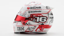 Indlæs billede til gallerivisning CHARLES LECLERC - SCUDERIA FERRARI HP JAPAN GP - HELMET 2025 – 150TH GP hvid/rød/sort 1:5
