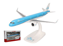 Indlæs billede til gallerivisning Airbus A321neo KLM PH-AXC Citroenvlinder (NL) blå 1:200 fra Herpa