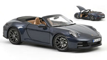 Indlæs billede til gallerivisning Porsche 911 CARRERA CABRIOLET 2025 mørk blå metallic 1:18