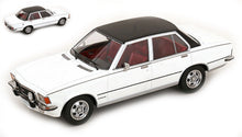 Indlæs billede til gallerivisning OPEL COMMODORE B 1972 WHITE 1:18