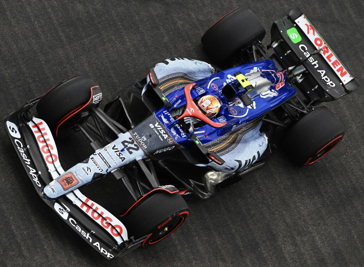 RACING BULLS F1 VCARB-01 TEAM VISA CASH APP N 22 SINGAPORE GP 2024 YUKI TSUNODA BLUE WHITE 1:18