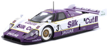 Indlæs billede til gallerivisning JAGUAR XJR12 7.0L V12 TEAM SILK CUT JAGUAR T.W.RACING N 3 WINNER 24h LE MANS 1990 JOHN NIELSEN - PRICE COBB - MARTIN BRUNDLE WHITE PURPLE 1:18