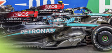Indlæs billede til gallerivisning Mercedes Benz AMG W15 E #63 GEORGO RUSSELL + #44 LEWIS HAMILTON LAS VEGAS GP 2024 - 2 CAR SET sort/sølv/turkis 1:64