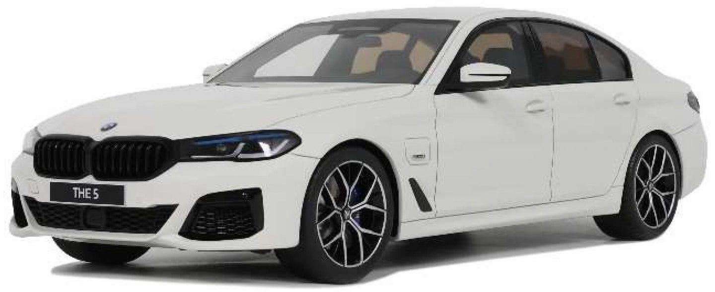 BMW 5-SERIES 545e xDRIVE M-SPORT (F90) 2023 WHITE 1:18