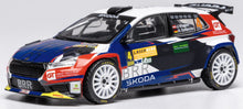 Indlæs billede til gallerivisning Skoda FABIA RS RALLY2 #4 WAGNER/OSTLENDER WINNER LAVANTTAL RALLY 2023 blå/hvid/rød 1:43