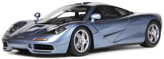 Mclaren F1 1993 - WITH OPENINGS lys blå metallic 1:18