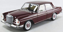 Indlæs billede til gallerivisning MERCEDES BENZ 200 SEDAN (W115) 1968 DARK RED 1:18