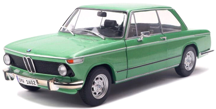 BMW 1602 1Taiga 971 grøn 1:18 fra Solido