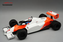 Indlæs billede til gallerivisning Mclaren MP4/1C Monaco GP #7 John Watson (with rain tyres) with driver figure hvid/orange 1:18