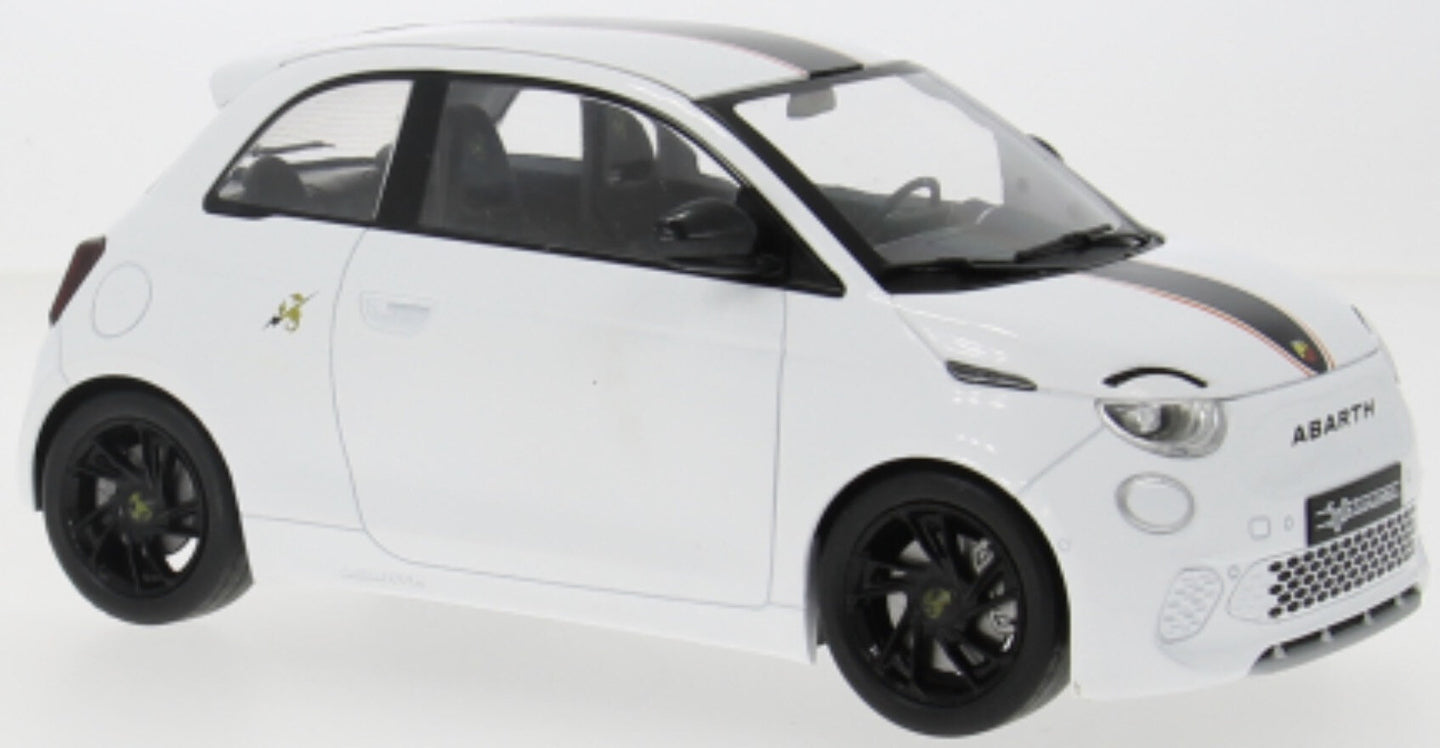 Fiat 500e ABARTH 2024 hvid/sort/rød 1:18