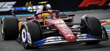 Indlæs billede til gallerivisning FERRARI F1 SF-25 TEAM SCUDERIA FERRARI HP N 44 MIAMI GP 2025 LEWIS HAMILTON WITH SHOWCASE RED BLUE WHITE 1:18