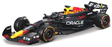 Indlæs billede til gallerivisning Red Bull RB20 #1 MAX VERSTAPPEN 2024 with Helmet mørk blå/rød/gul 1:24