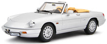 Indlæs billede til gallerivisning Alfa Romeo SPIDER 1.6 - 2.0i 1990 sølv 1:18