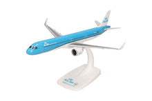 Indlæs billede til gallerivisning Airbus A321neo KLM PH-AXC Citroenvlinder (NL) blå 1:200 fra Herpa
