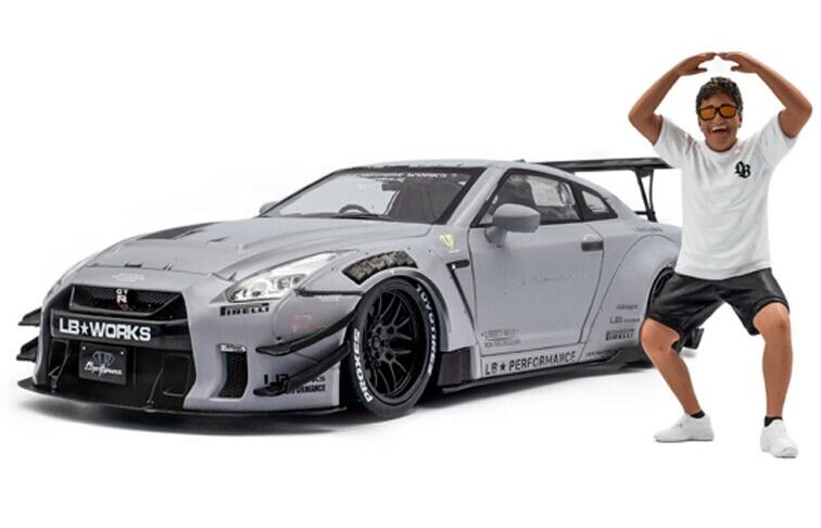 NISSAN GT-R (R35) TYPE 2 LIBERTY WALK LB WORKS COUPE WITH AMERICAN DIORAMA FIGURE 2018 GREY 1:18