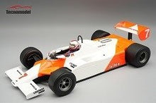 Indlæs billede til gallerivisning Mclaren MP4/1B 1982 Monaco GP #7 Driven by: John Watson with driver figure rød/hvid 1:18