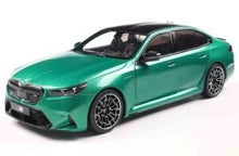 Indlæs billede til gallerivisning BMW M5 M 2025 ISLE OF MAN GREENnMETALLIC 1:18